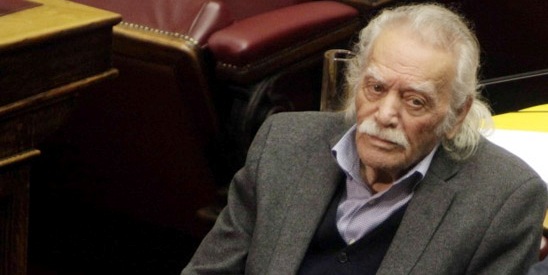Manolis Glezos Almanya'dan tazminat isteyecek