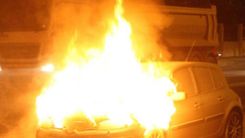 Gümülcine’de park halindeki araçlar yandı