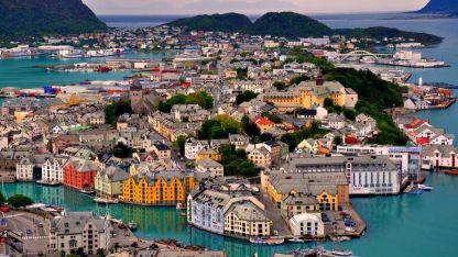 Norveç’te tüm Kovid-19 kısıtlamaları kaldırıldı