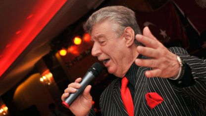 Balkanların sevilen sanatçısı Arif Şentürk yoğun bakımda