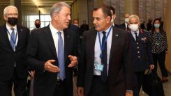 Türkiye ve Yunanistan Savunma Bakanları görüştü