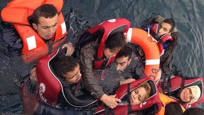 Yunan sahil güvenliğine 'sığınmacıları denize atma' suçlaması