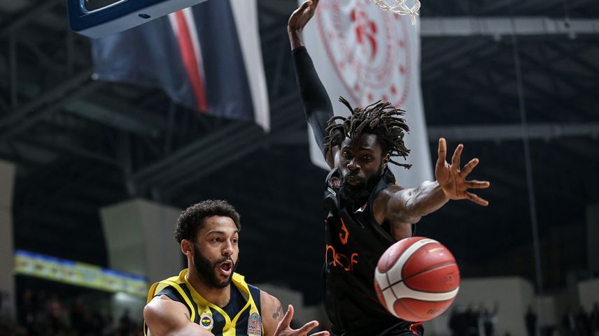Fenerbahçe Beko, Galatasaray Nef'i 64-49 mağlup ederek finale yükseldi