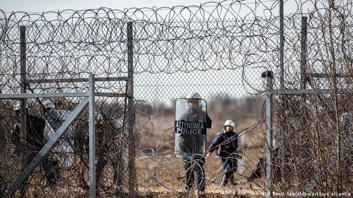 Uluslararası Göç Örgütü, göçmenlerin Yunanistan sınırından geri itilmesine tepki gösterdi