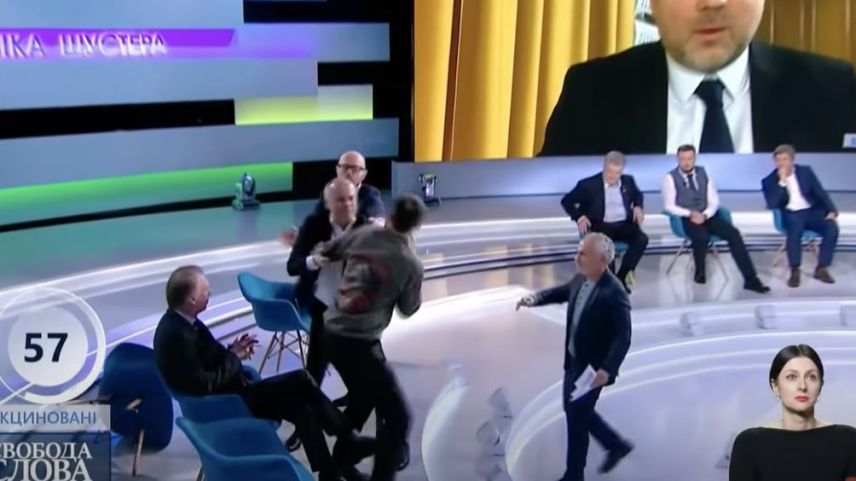 Gazeteci ile milletvekili canlı yayında kavga etti