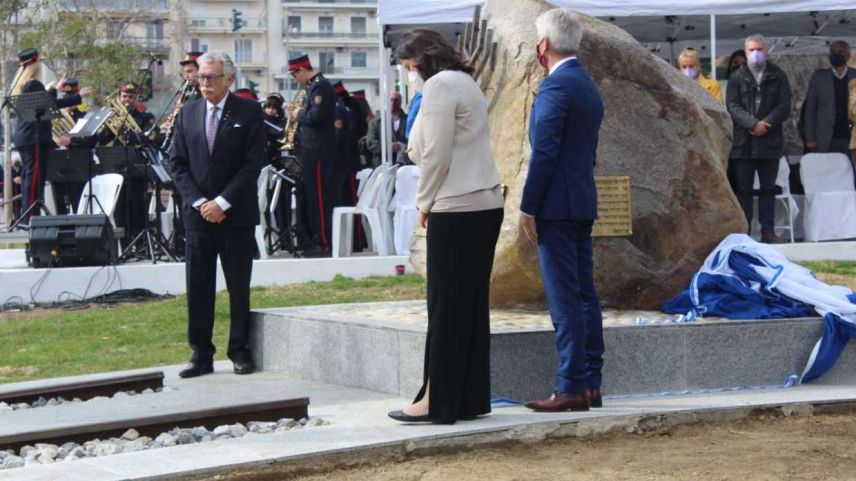 526 Yunan Yahudisi için İskeçe’de Holokost anıtı