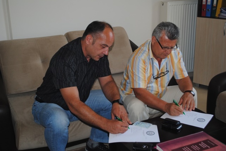 Hannover B.T.T. Aile Birliği Başkanı DEB Partisi’ne Üye Oldu