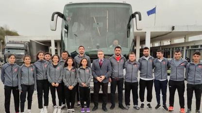Başkonsolos, Türk sporcuları sınırda karşıladı
