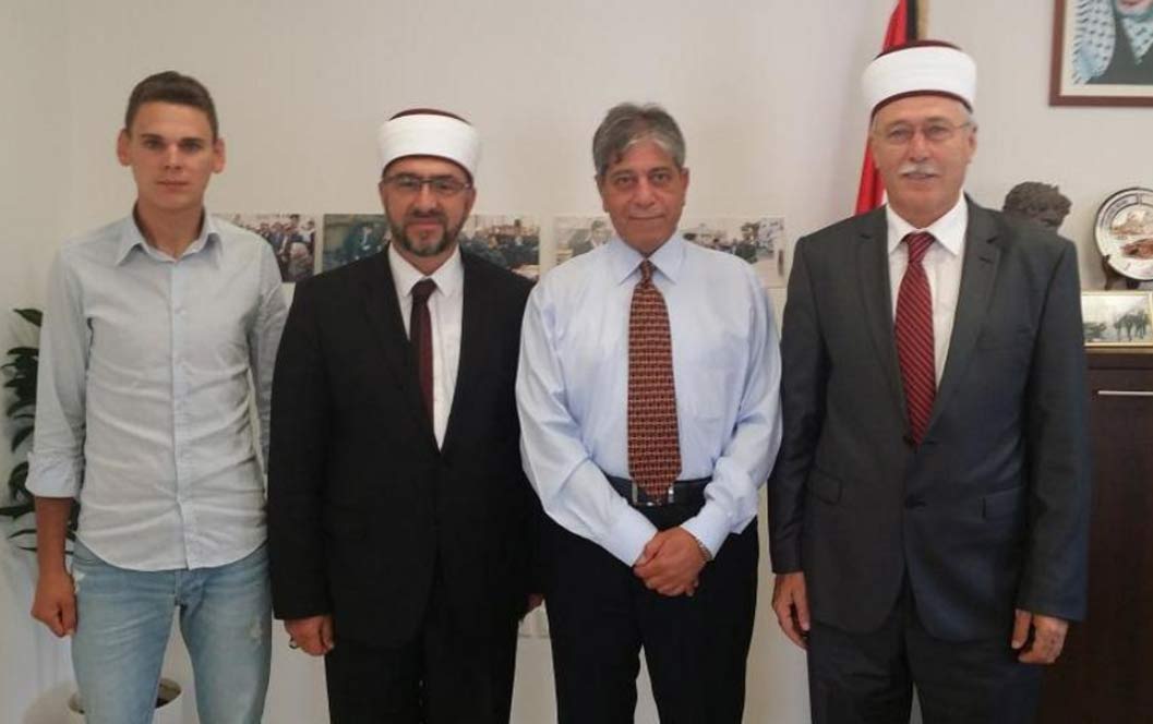 Gazze için toplanan yardımlar Filistin Büyükelçiliği’ne teslim edildi