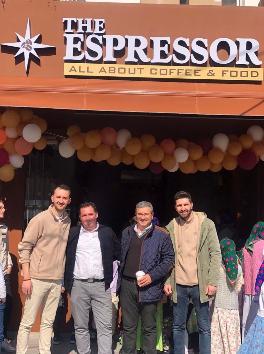 “The Espressor” ilk franchise şubeyi açtı