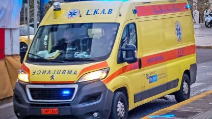 Apartmanın 6'ncı katından atlayan kadın hayatını kaybetti