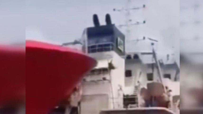 Yolcu gemisi ile petrol tankeri çarpıştı