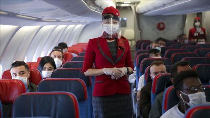 Avrupa'da birçok uçuşta maske zorunluluğu kalkıyor