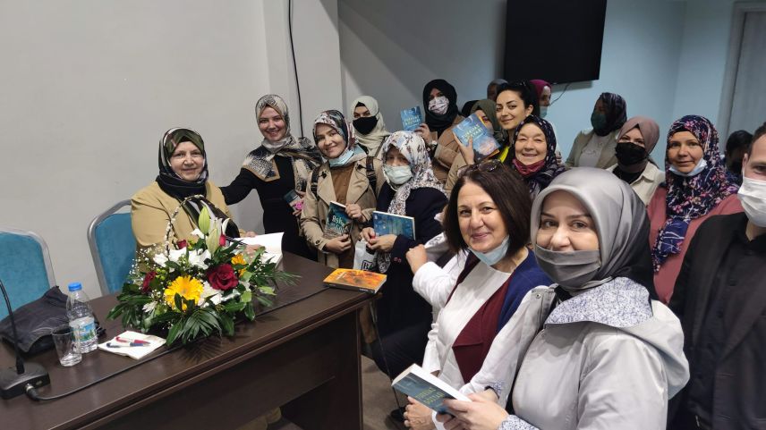 Yazar Vildan Serdar'ın iki yeni kitabı tanıtıldı