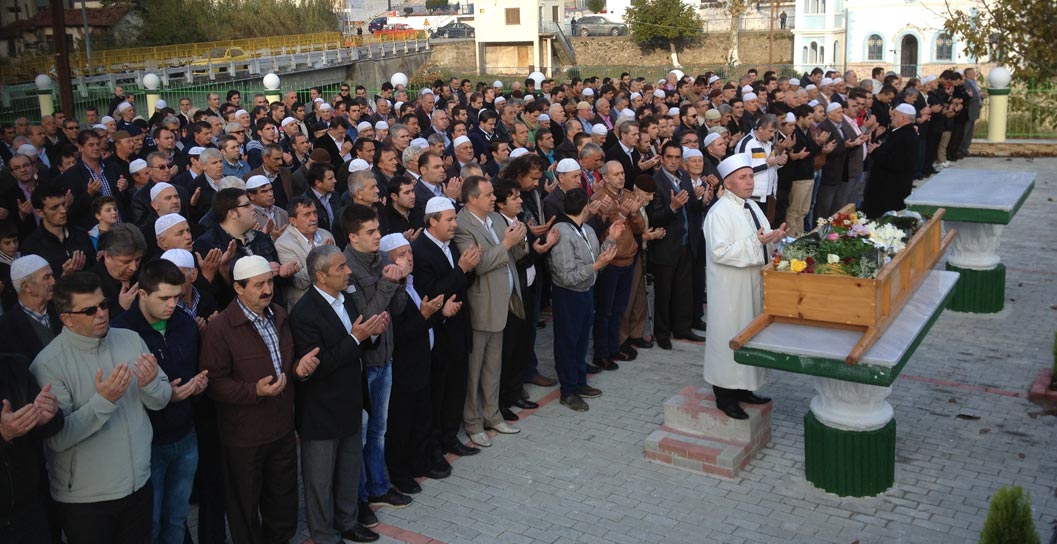 KIYMETLİ BİR İNSANIMIZ DAHA EBEDİYETE UĞURLANDI