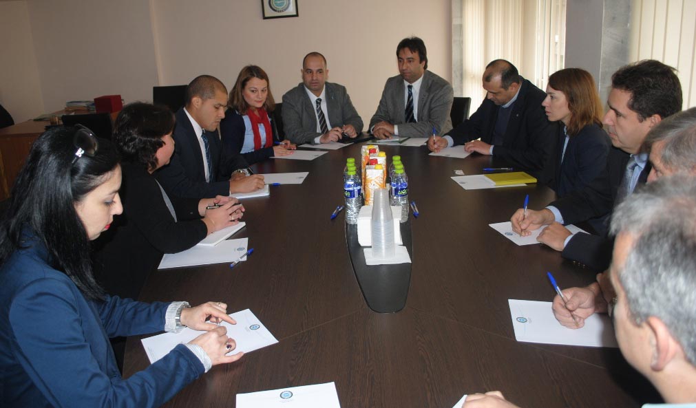 ABD’Lİ DİPLOMATLAR DEB PARTİSİ YÖNETİCİLERİ İLE GÖRÜŞTÜ
