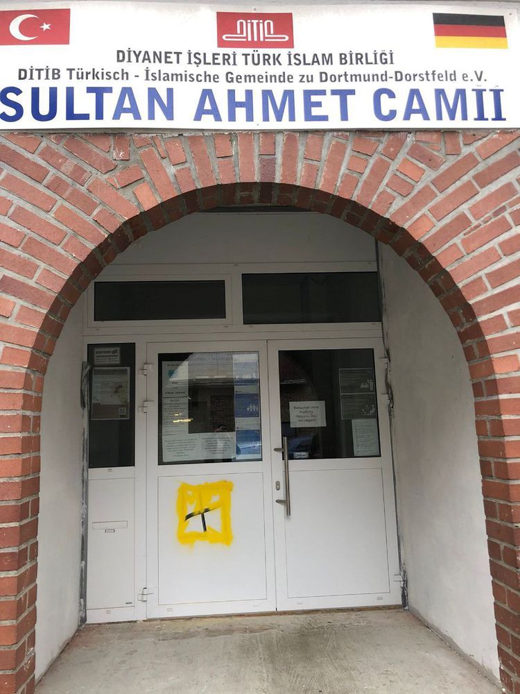 Almanya'daki cami saldırıları mercek altında