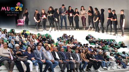 “Ah Şu Gençler” ayakta alkışlandı