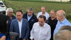 Tarım Bakanı afetten zarar gören bölgeyi ziyaret etti
