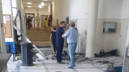 Az kalsın hastaneyi havaya uçuracaklardı!