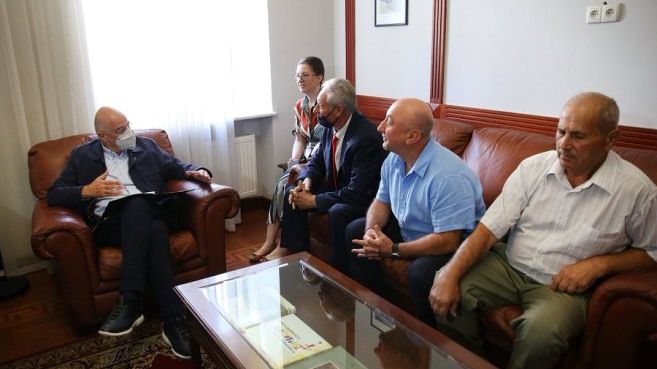 Dışişleri Bakanı Dendias Ukrayna'daki soydaşlarını ziyaret etti