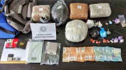 Evlerini uyuşturucu deposuna çevirmişler