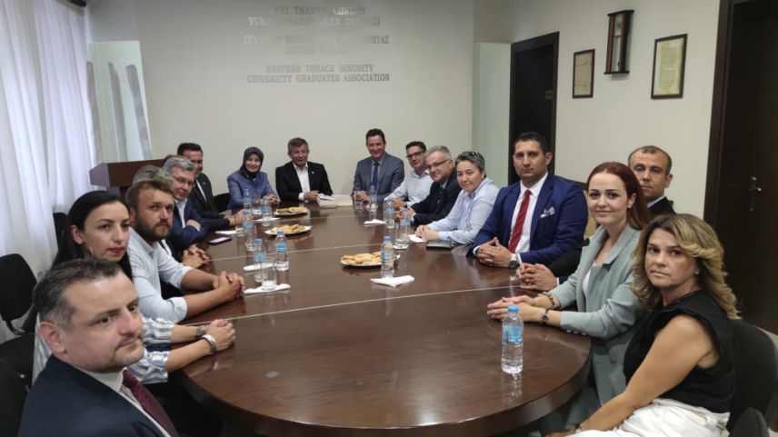 Davutoğlu, Batı Trakya ziyaretini Gümülcine'de tamamladı 