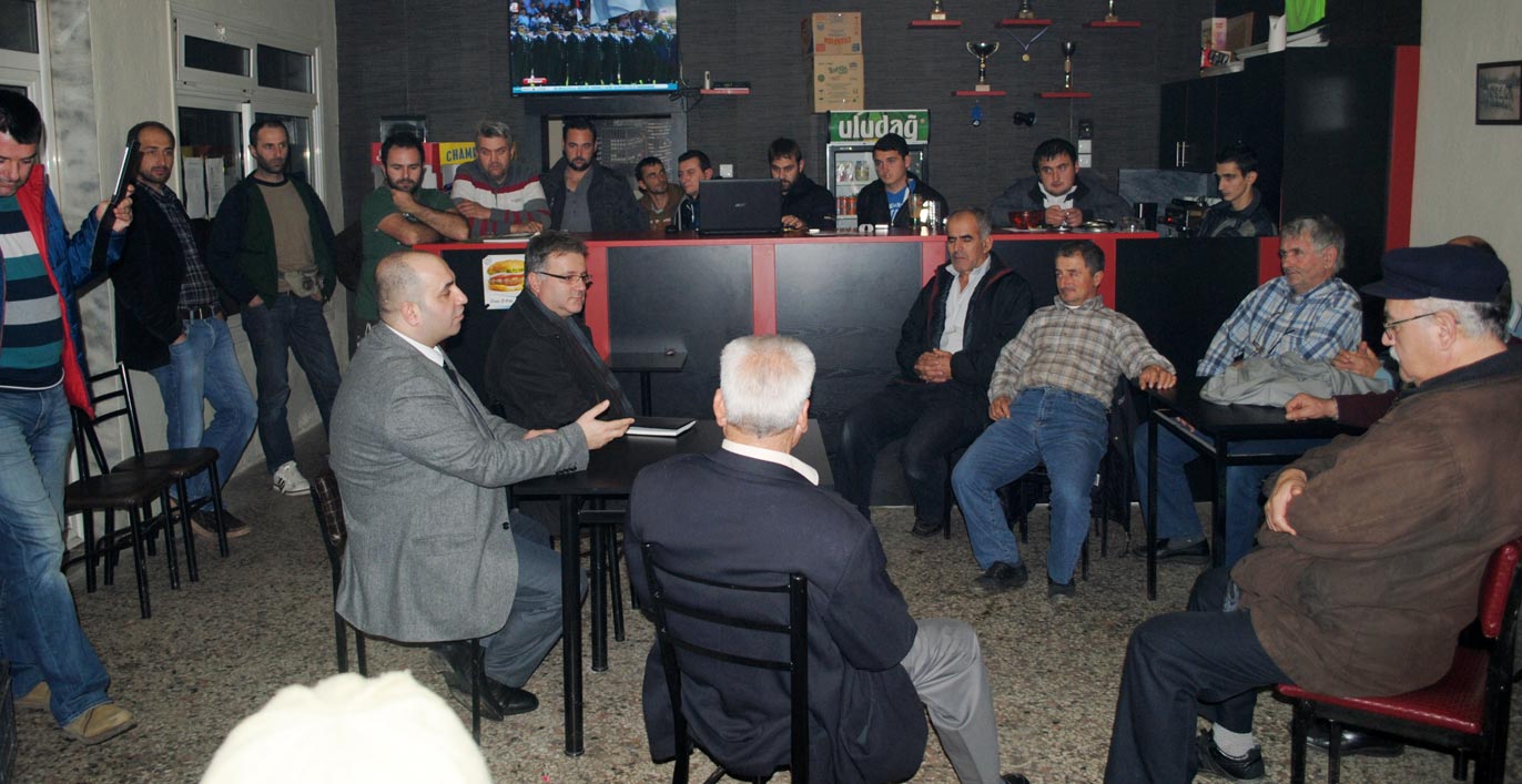 DEB PARTİSİ GEBECİLİ KÖYÜNÜ ZİYARET ETTİ