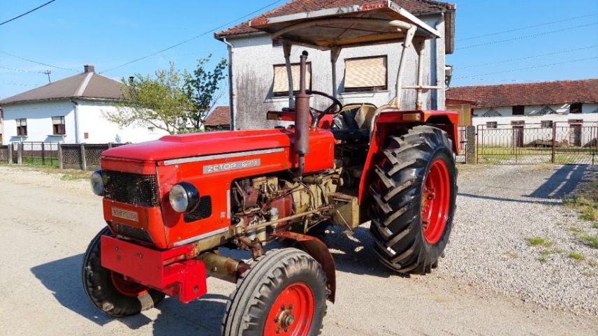 Aşağıköy'de vatandaşın traktörü çalındı