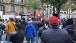 Ermeni "barbarlar" Azerbaycan'ın Paris Büyükelçiliğine saldırdı