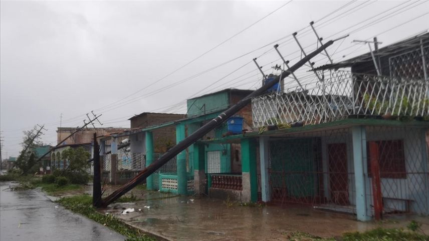 lan Kasırgası Küba'nın tamamını elektriksiz bıraktı