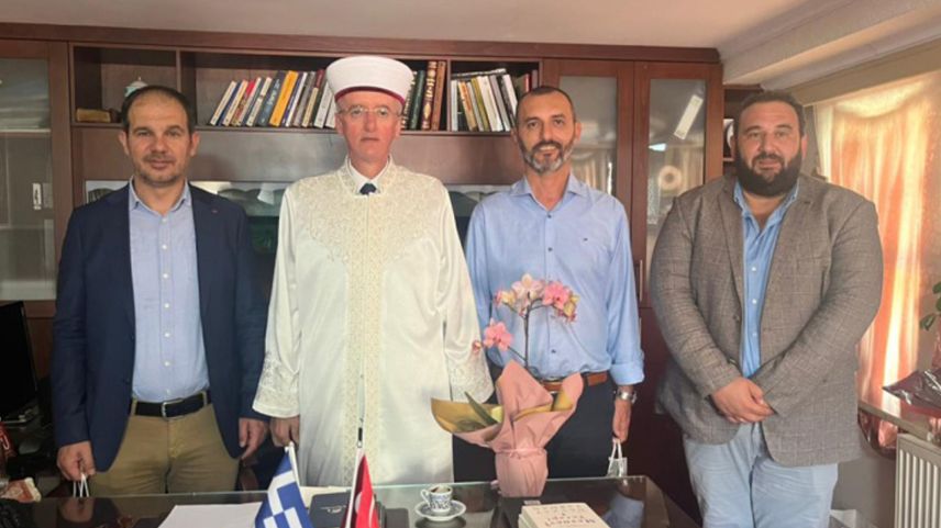 Eyalet yöneticileri İskeçe Müftüsü Mustafa Trampa'yı ziyaret etti