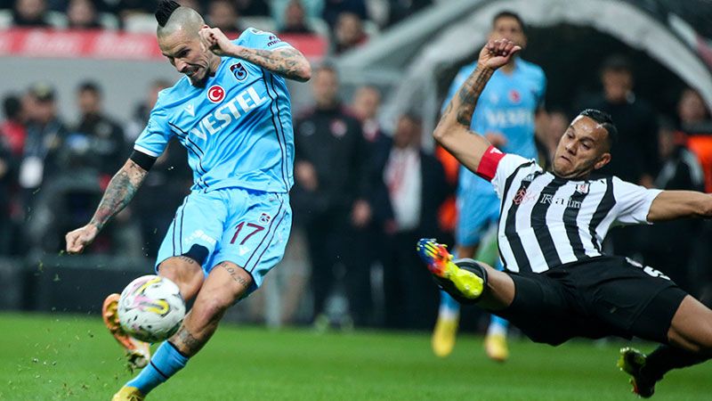 Beşiktaş, Dolmabahçe'de galibiyeti unuttu