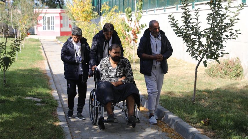 Yunanistan sınır birlikleri göçmenleri darbederek geri itmeye devam ediyor