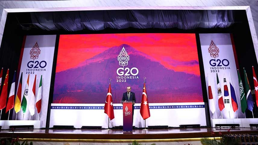 Erdoğan: Terör örgütüne destek verenler dökülen her damla kana ortaktır