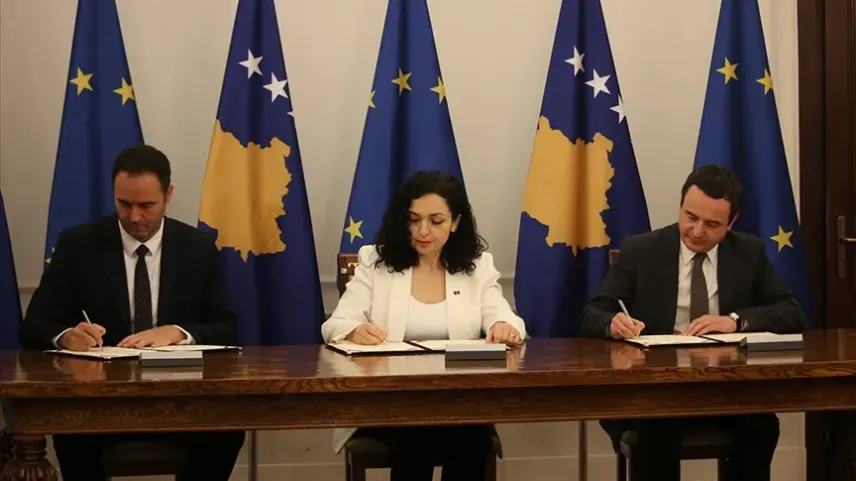 Kosovalı liderler, AB’ye üyelik başvuru dilekçesini imzaladı
