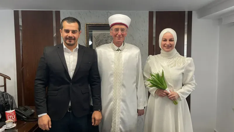 Müftü Trampa Din Eğitimcisi Selin Sebahattinoğlu’nun nikahını kıydı