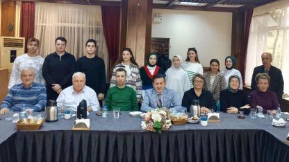  Batı Trakyalı öğrenciler kahvaltıda buluştu