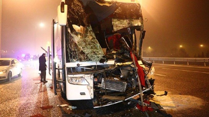 Yunan turistleri taşıyan otobüs kaza yaptı: Ölü ve yaralılar var