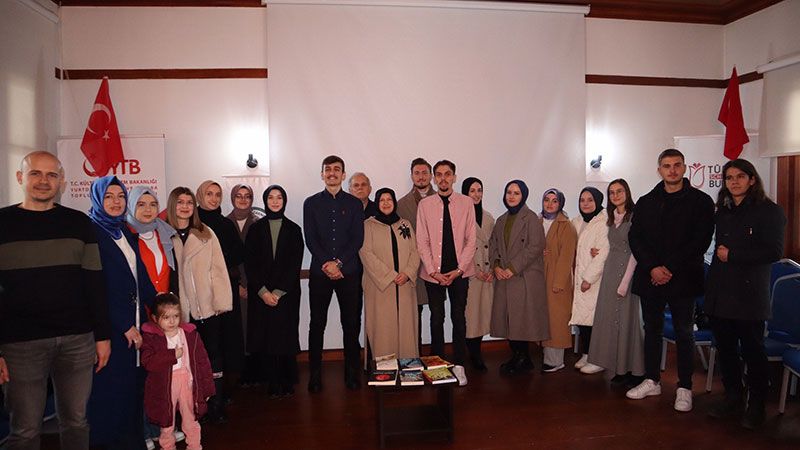 Yazar Vildan Serdar, Ankara’da Batı Trakyalı öğrencilerle bir araya geldi