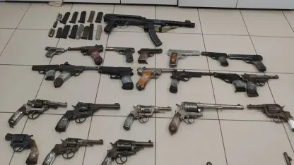 Kaçak silah operasyonu! Çok sayıda gözaltı var