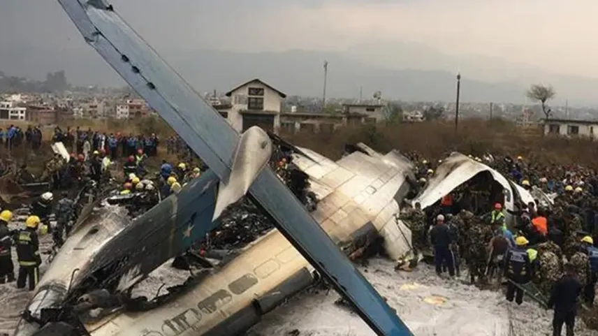 Düşen yolcu uçağındaki 68 kişi yaşamını yitirdi