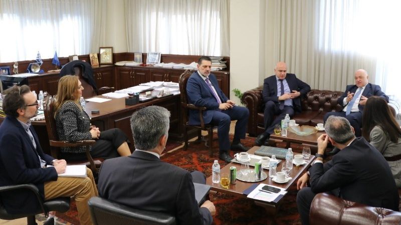 Eyalet Başkanı Metios, Eurobank yöneticileri ile görüştü