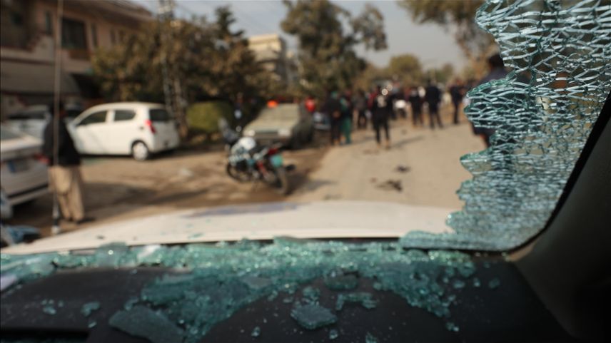 Camiye düzenlenen intihar saldırısında 17 kişi öldü, 90 kişi yaralandı