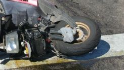 Motosikletiyle kamyona çarpan 51 yaşındaki sürücü öldü