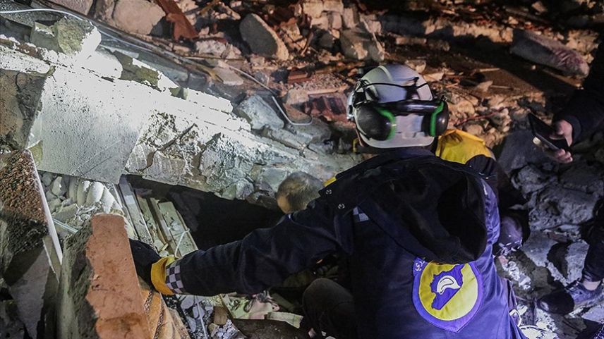 Suriye'de depremde en az 427 kişi öldü, yüzlerce kişi yaralandı