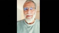 Yusuf İslam, depremde vefat edenler için Kur'an-ı Kerim okudu