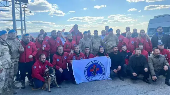 Türkiye’ye giden Yunan Kurtarma Ekibinde Batı Trakya Türkleri de bulunuyor