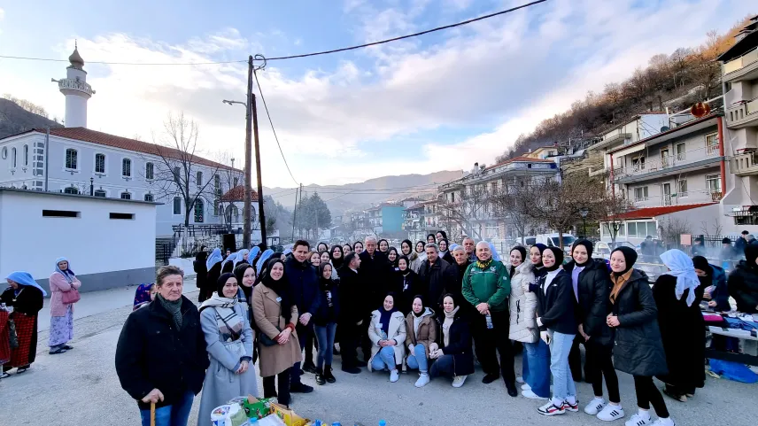 İskeçeli gençler kermes faaliyetleri ile yardım seferberliğini sürdürüyor