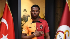 Sam Adekugbe, Galatasaray'a transfer oldu